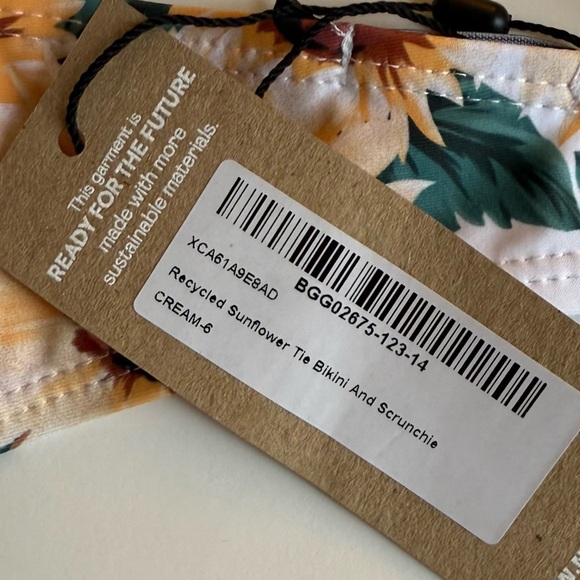 Nasty Gal Sunflower Tie Bikini and Scrunchie Set Size 2 NWT - Picture 9 of 16